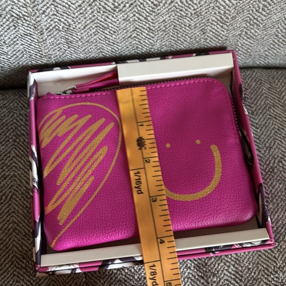 Vera Bradley - I Heart You Limited Edition Wallet - Picture 8 of 8